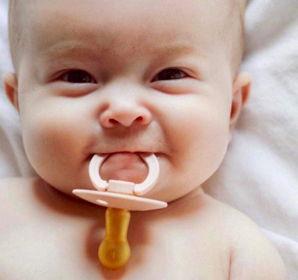 Bibs sutter til dag og nat