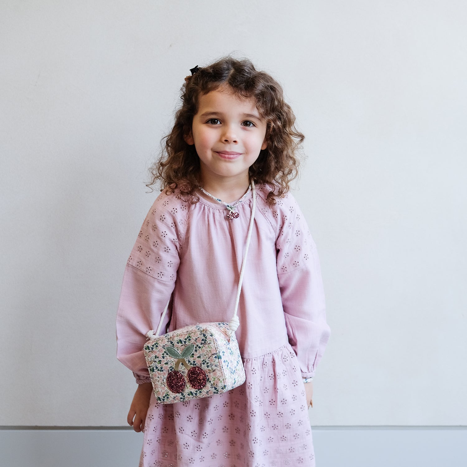 Mimi & Lula Skuldertaske - Floral Cherries Florence