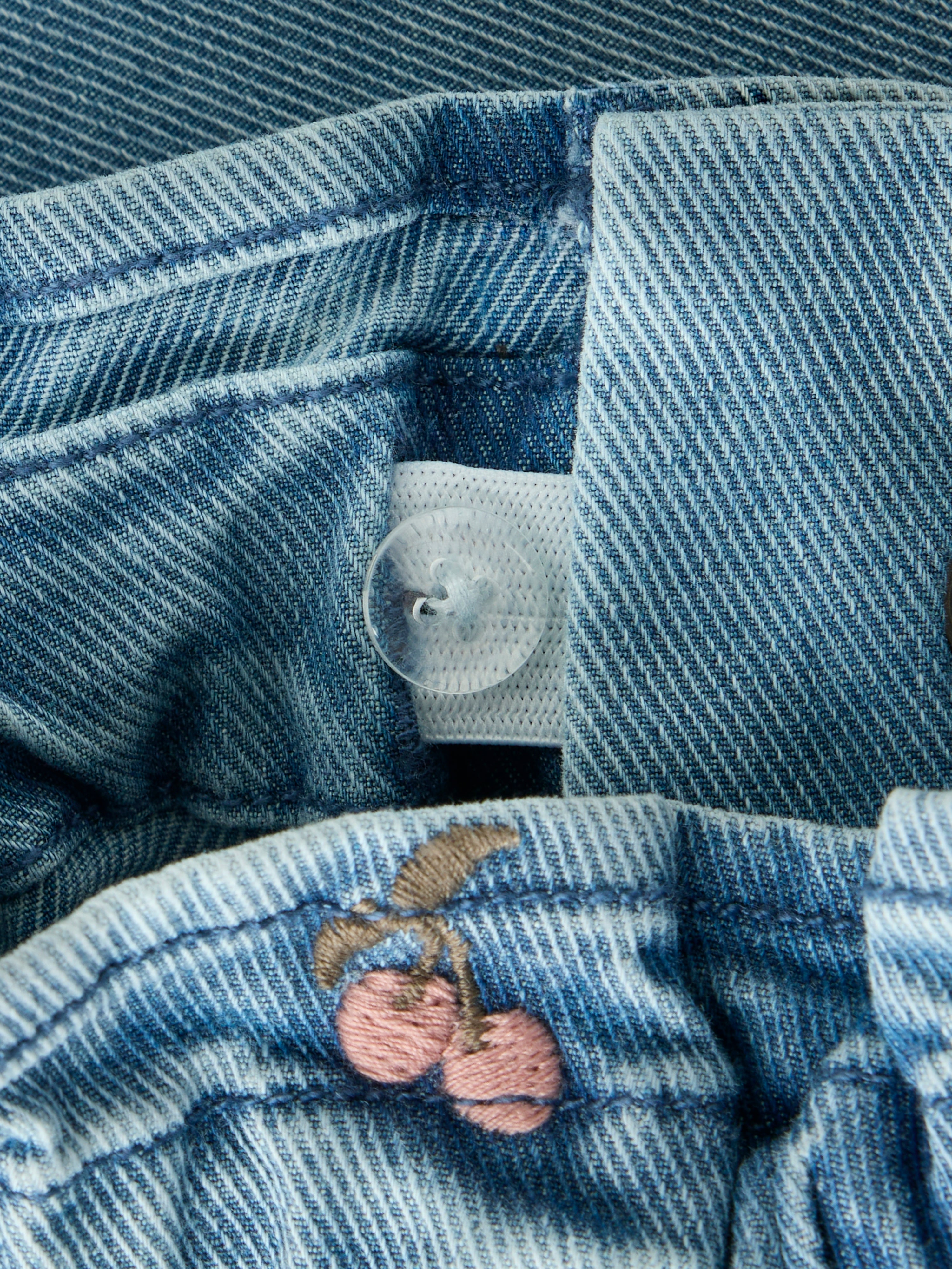 Lil Atelier Deva Loose Emb Jeans - Medium Blue Denim/Cherry