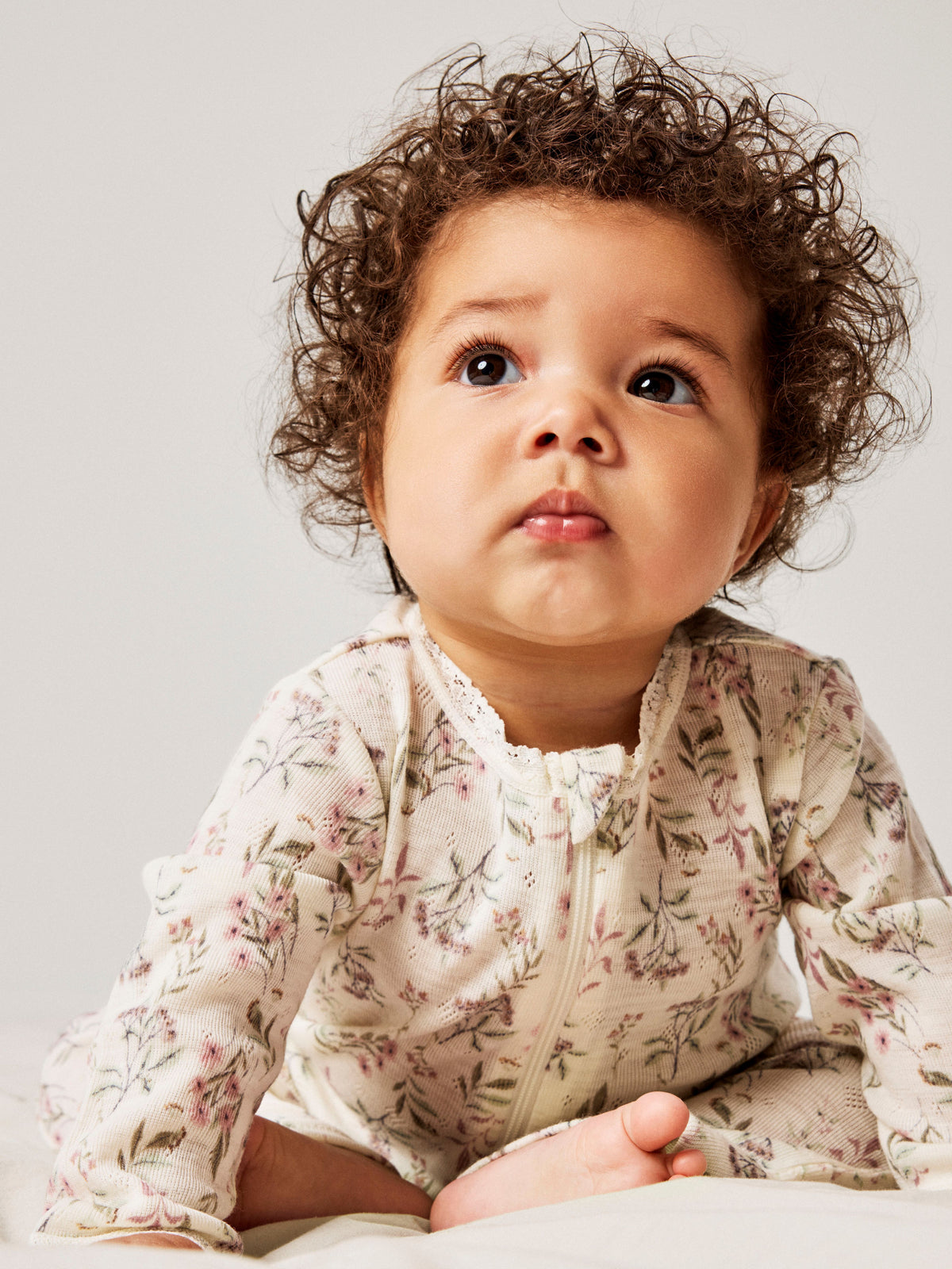 Name It Wang - Wool Needle Nightsuit - Snow White / Flowers + Leafs