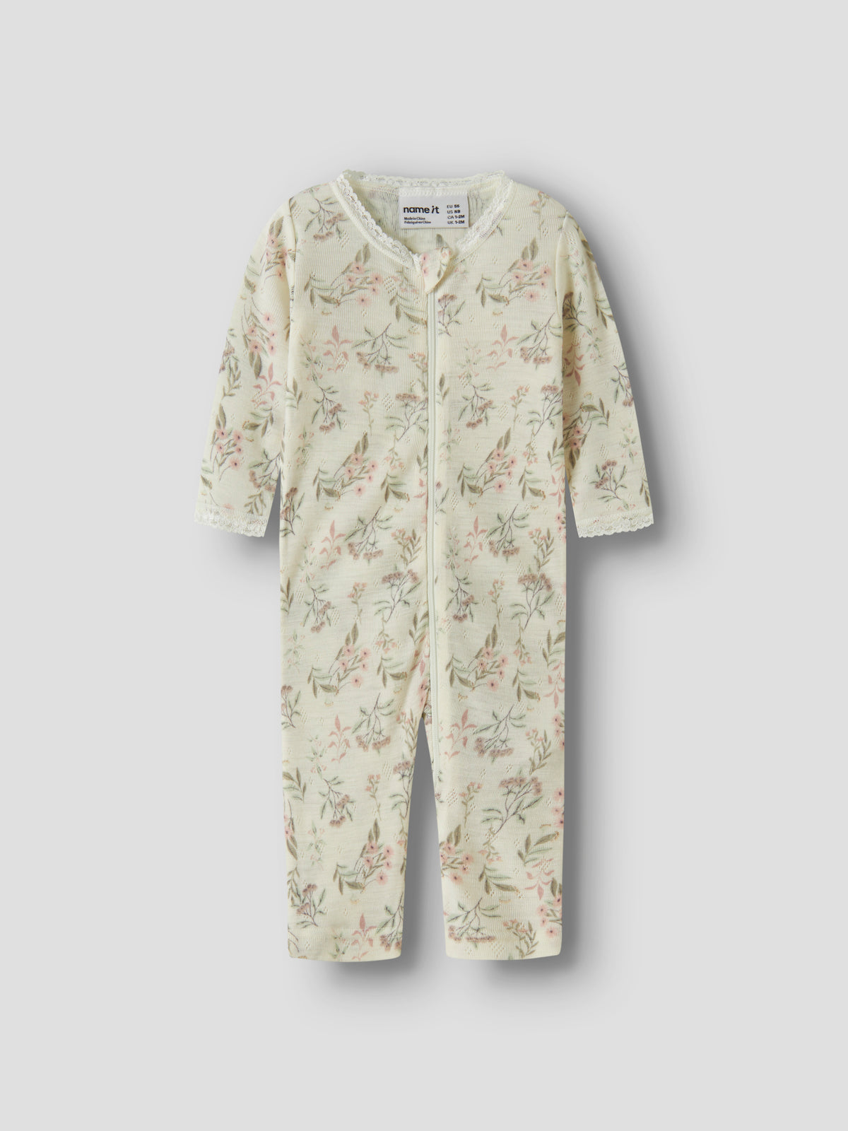Name It Wang - Wool Needle Nightsuit - Snow White / Flowers + Leafs