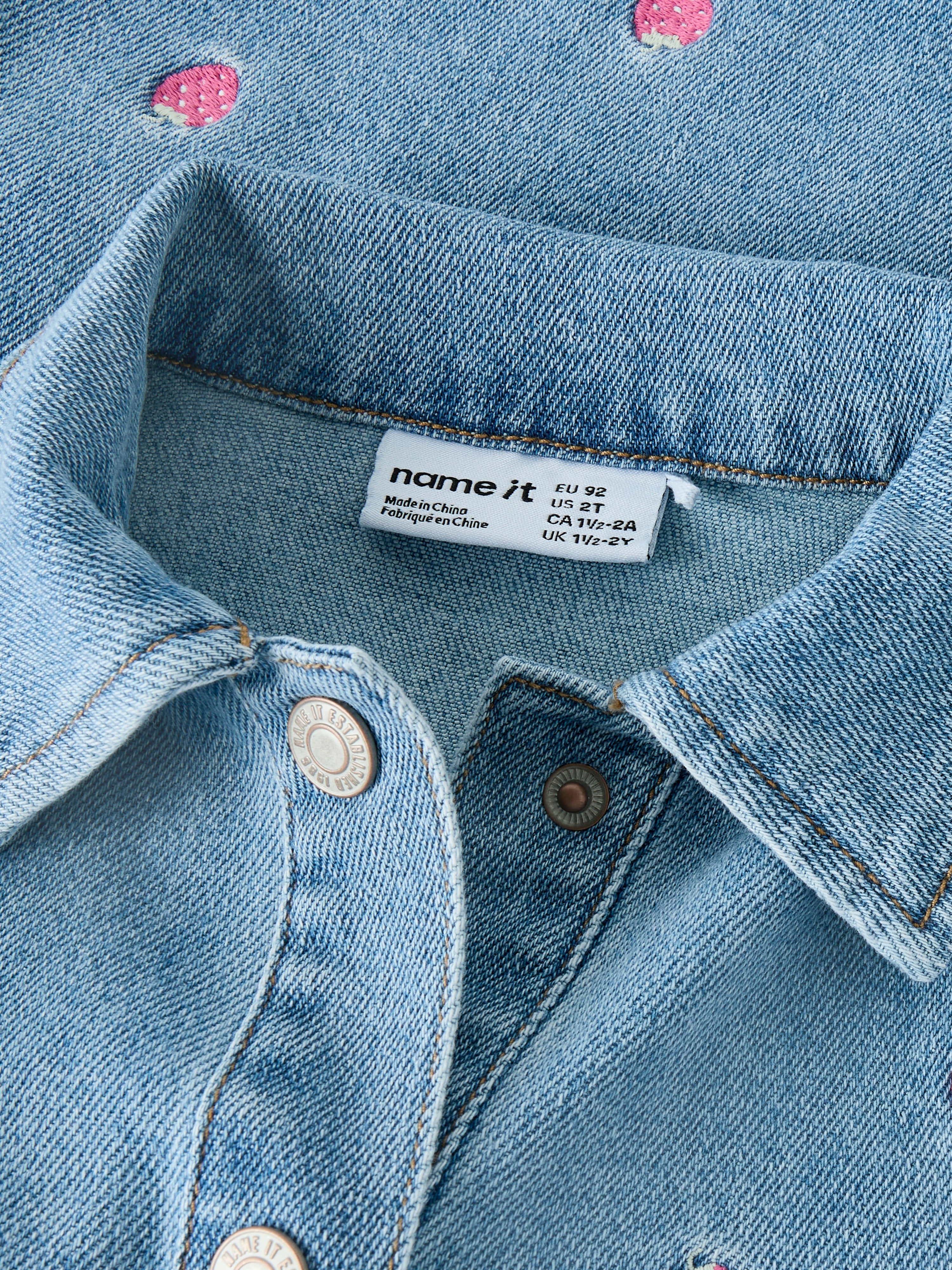 Name It Laila - SS Emb Dress - Light Blue Denim/Strawberry