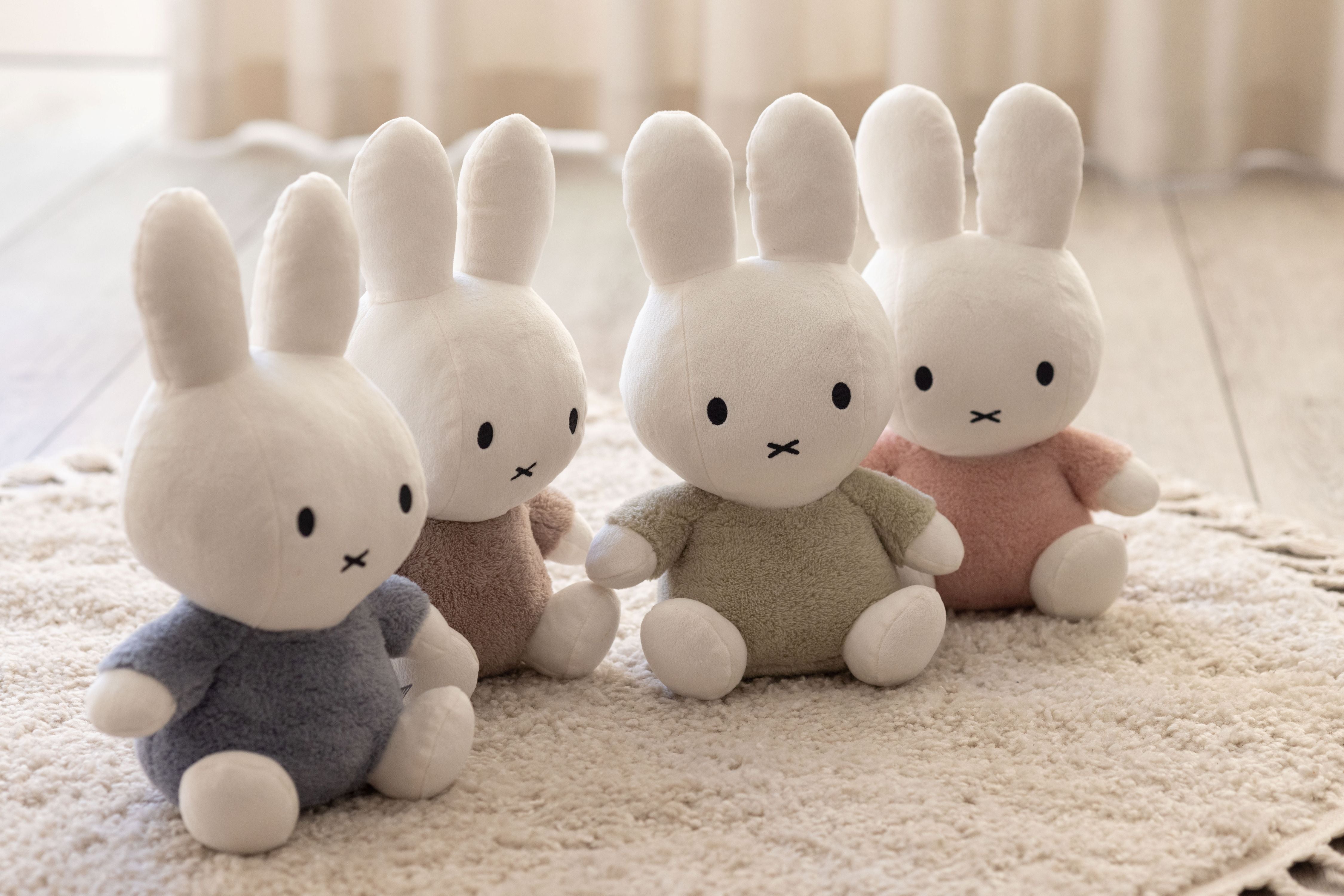 Miffy Kramme Bamse 35cm - Fluffy Green