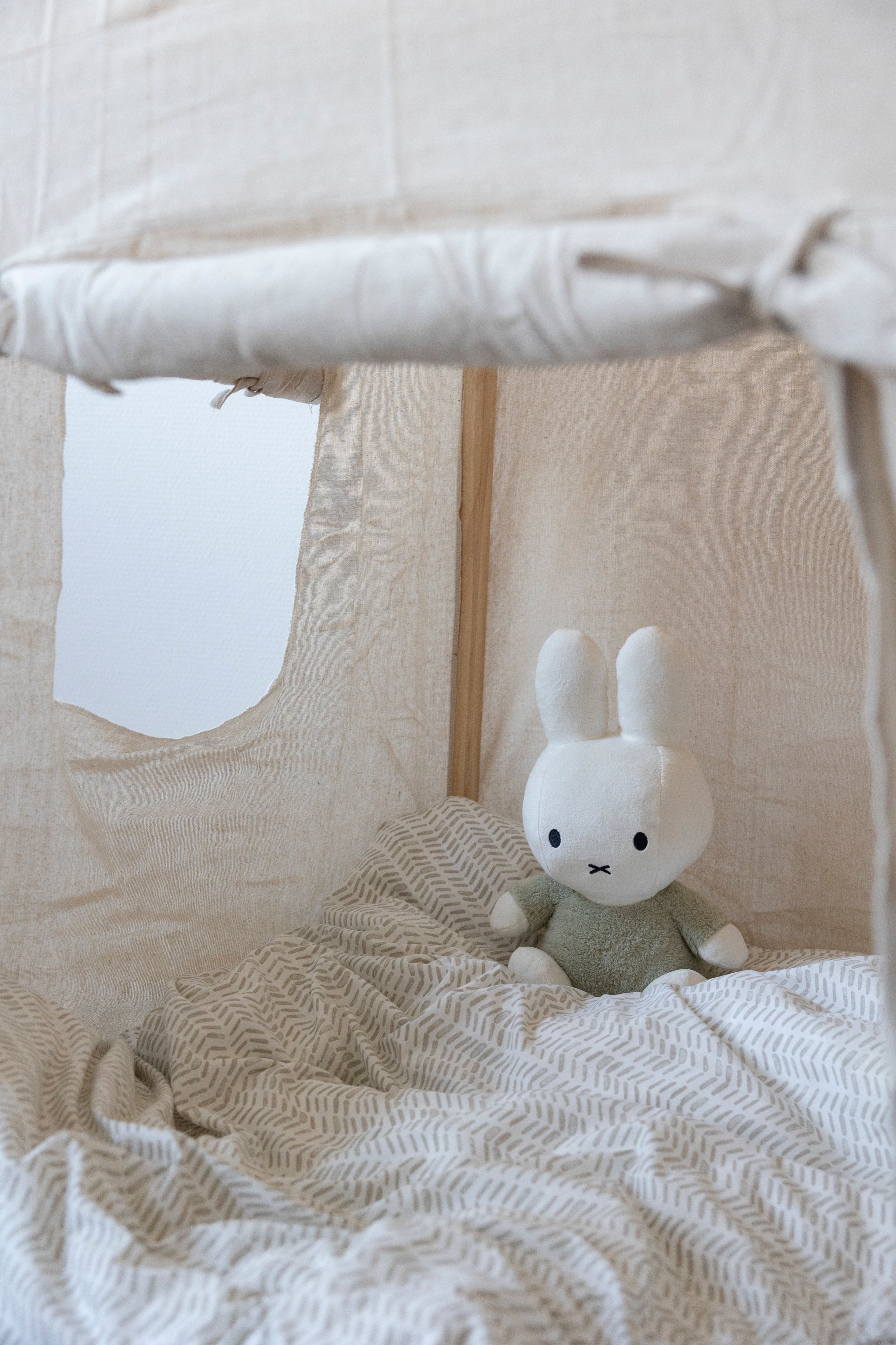 Miffy Kramme Bamse 35cm - Fluffy Green