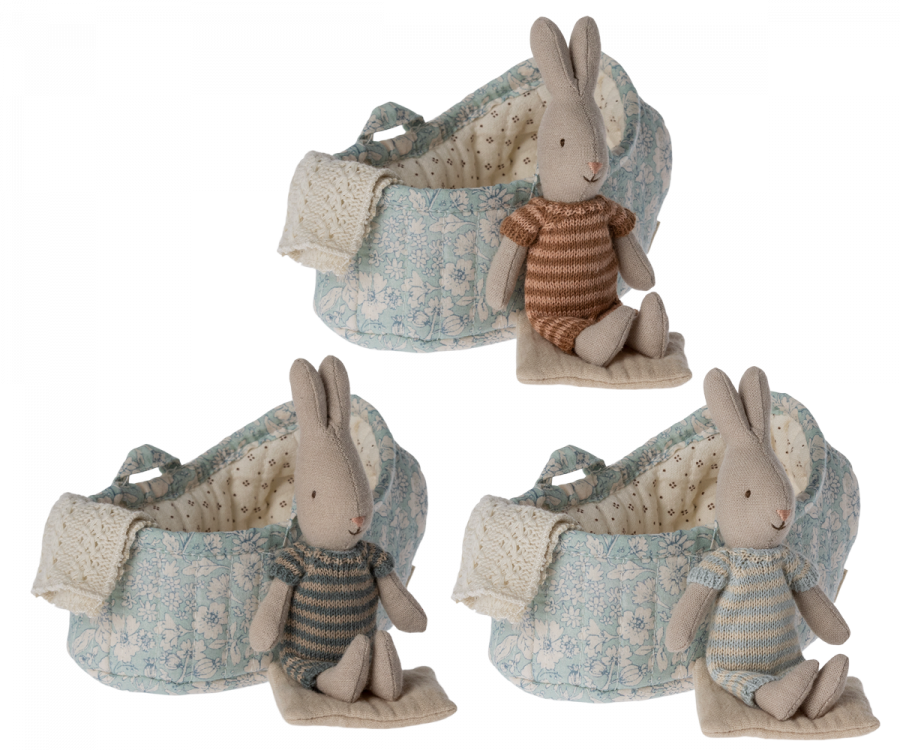 Maileg Micro Kanin i babylift - Lyseblå