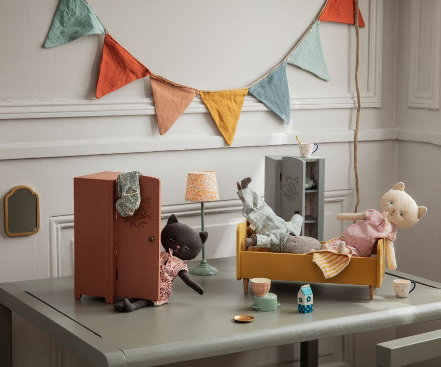 Maileg Klædeskab Miniature - Grå/Mint