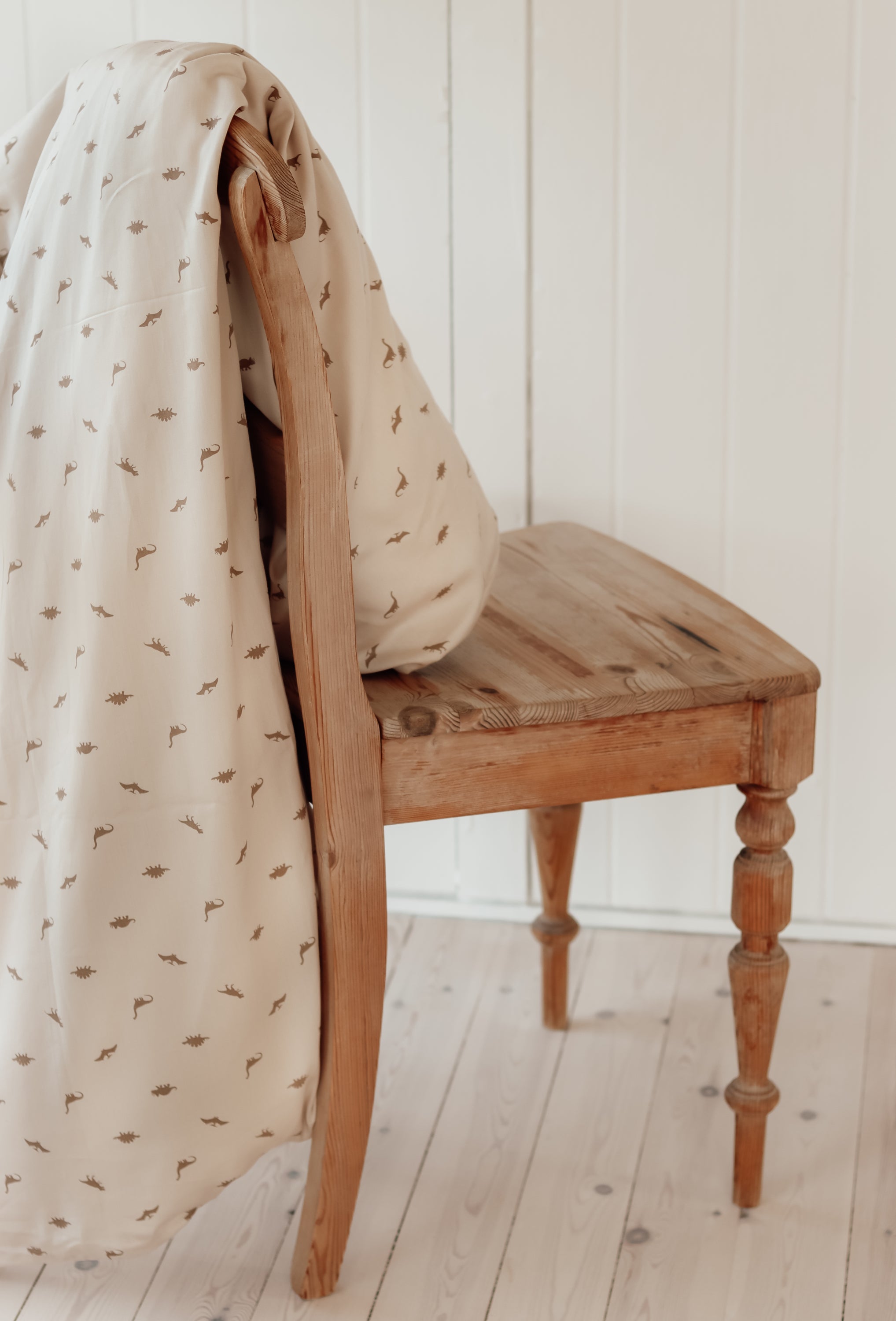 That´s Mine Sengetøj Baby - Dinosaur Oatmeal