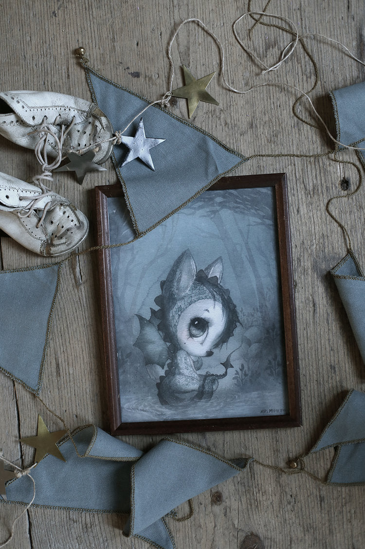 Mr Tom & Flyvebåden Plakater 18x24 cm - Mrs. Mighetto