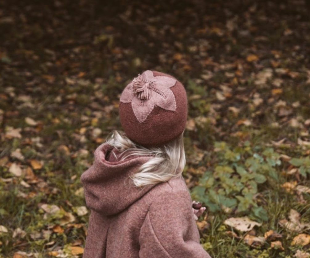 Huttelihut Hue Flower - Dark Oak