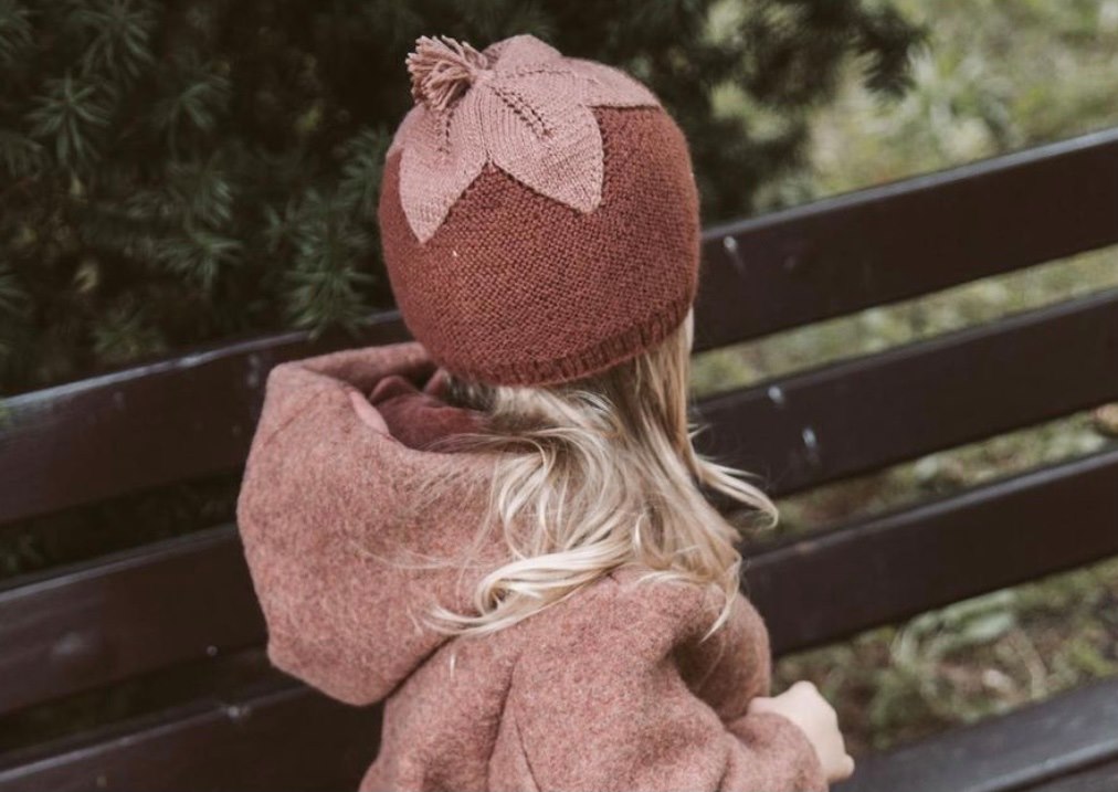 Huttelihut Hue Flower - Dark Oak