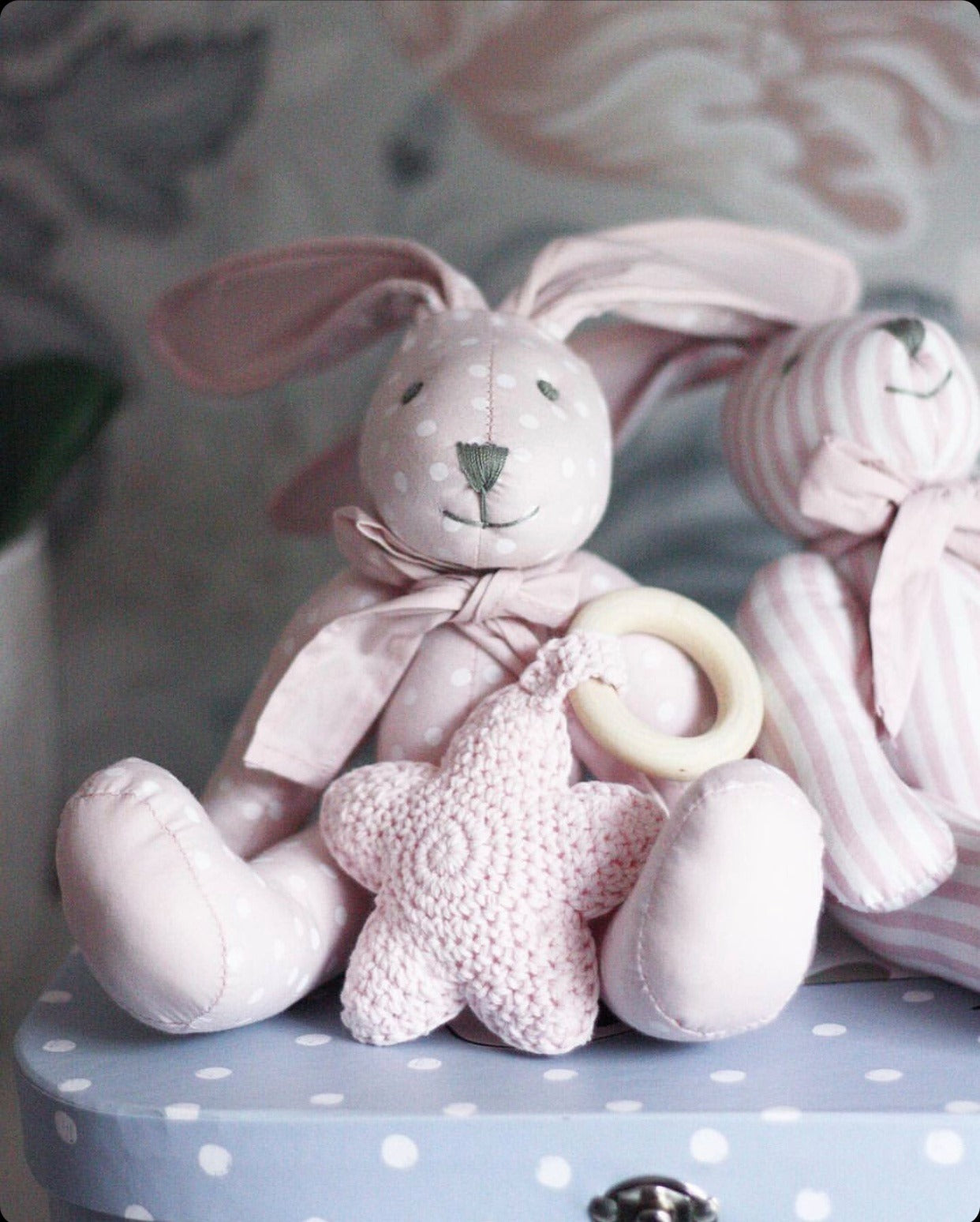 Kanin Bamse Lyserød med Prikker / Striber