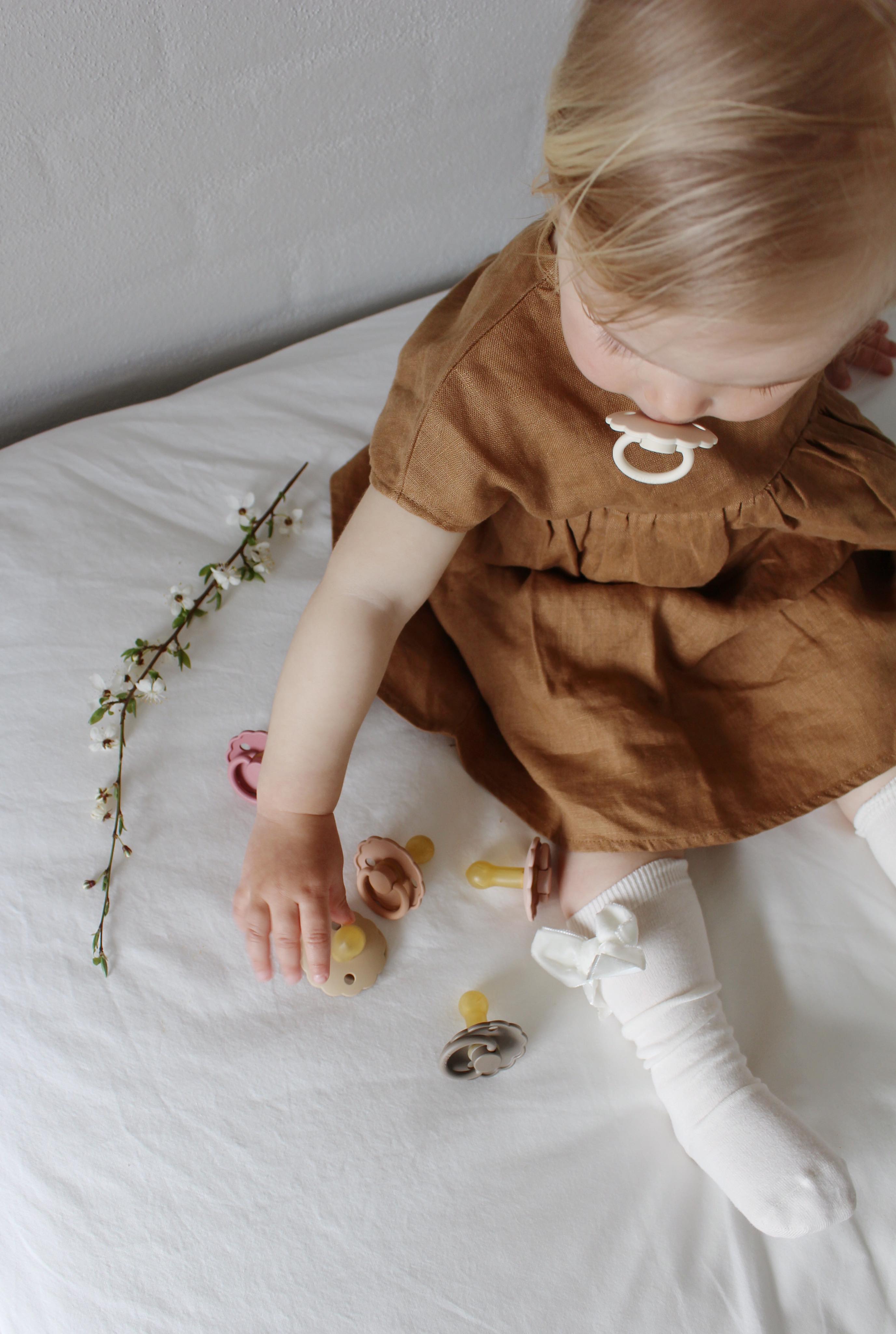 FRIGG Daisy Sut Latex Cream Str. 2