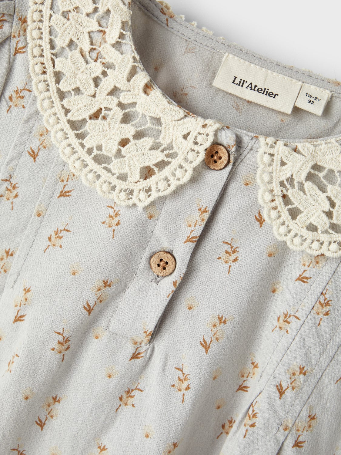 Lil Atelier Daisy Kjole- Harbor Mist