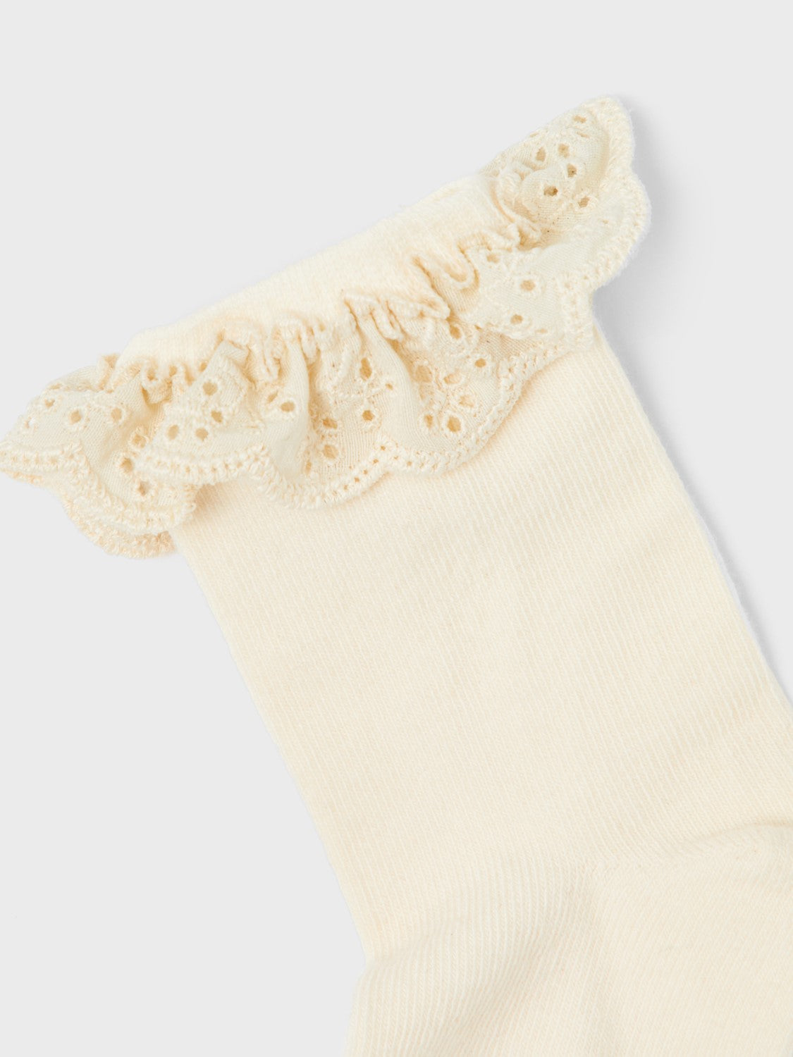 Lil Atelier - Dertrud Ankelstrømpe med Blondekant - Turtledove