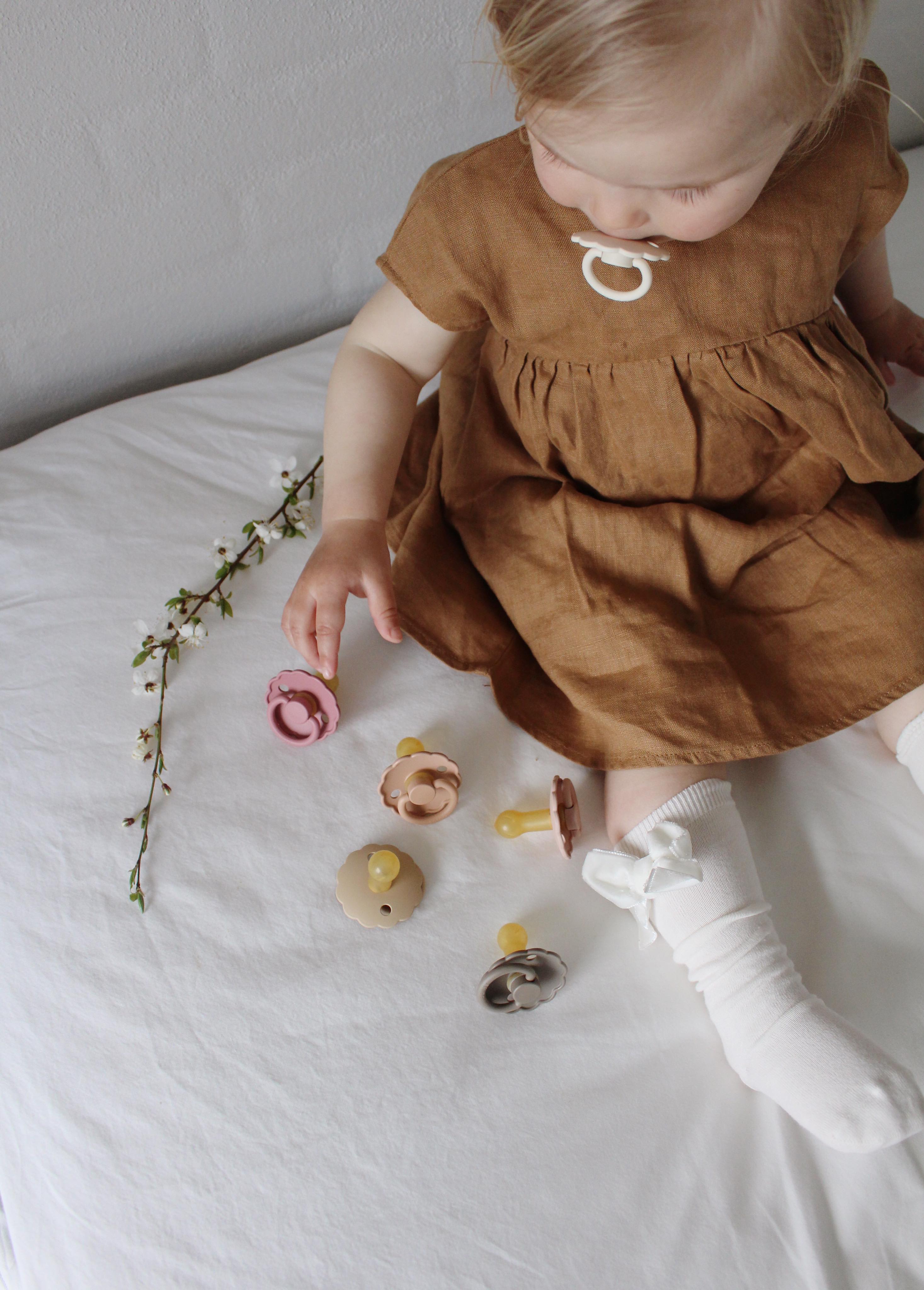 FRIGG Daisy Sut Latex Cream Str. 2