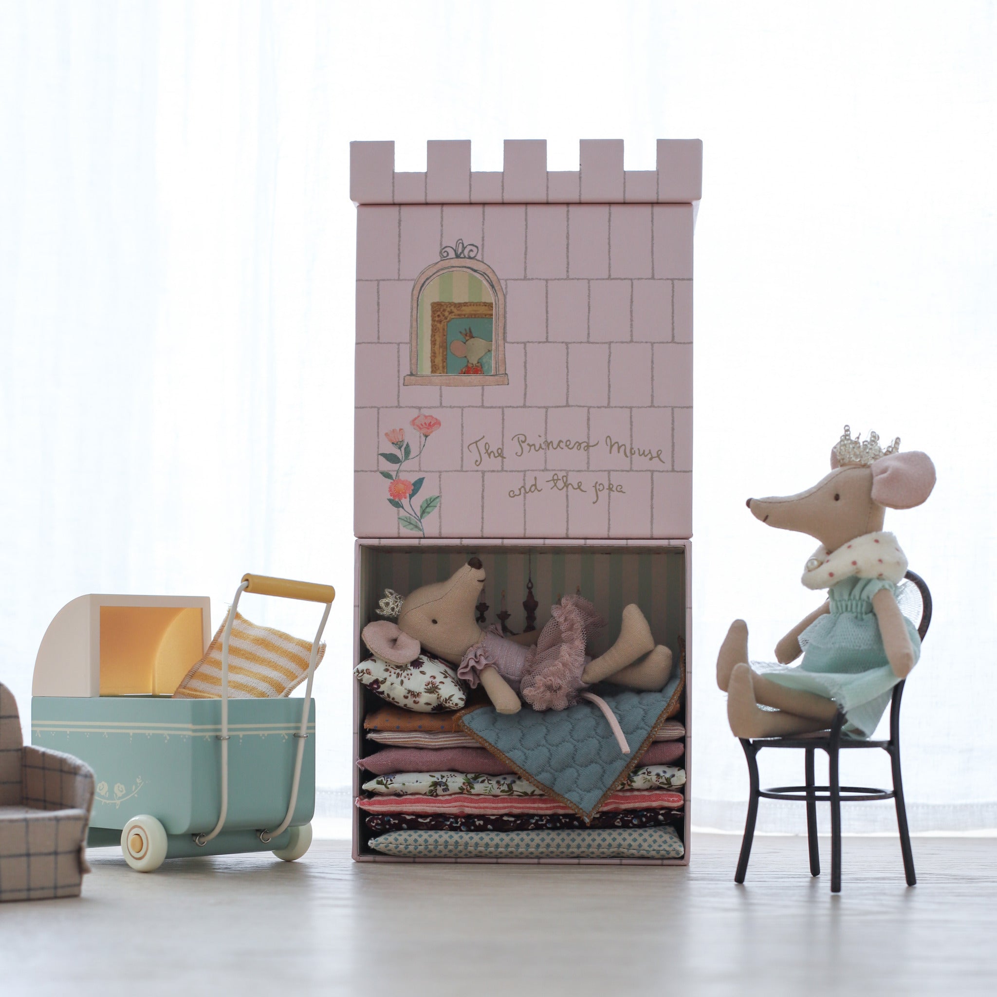 Maileg Vintage Stol med Armlæn, Mini