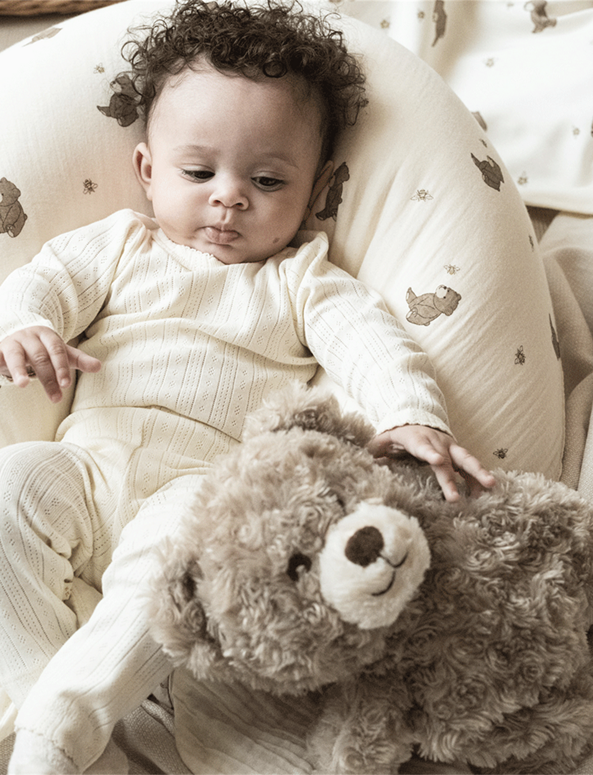 That´s Mine Moon - Nursing Pillow - Bees and Bears