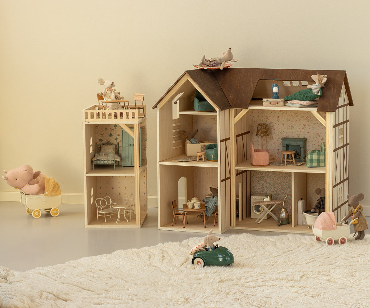 Maileg - Wallpaper - Mouse hole Farmhouse