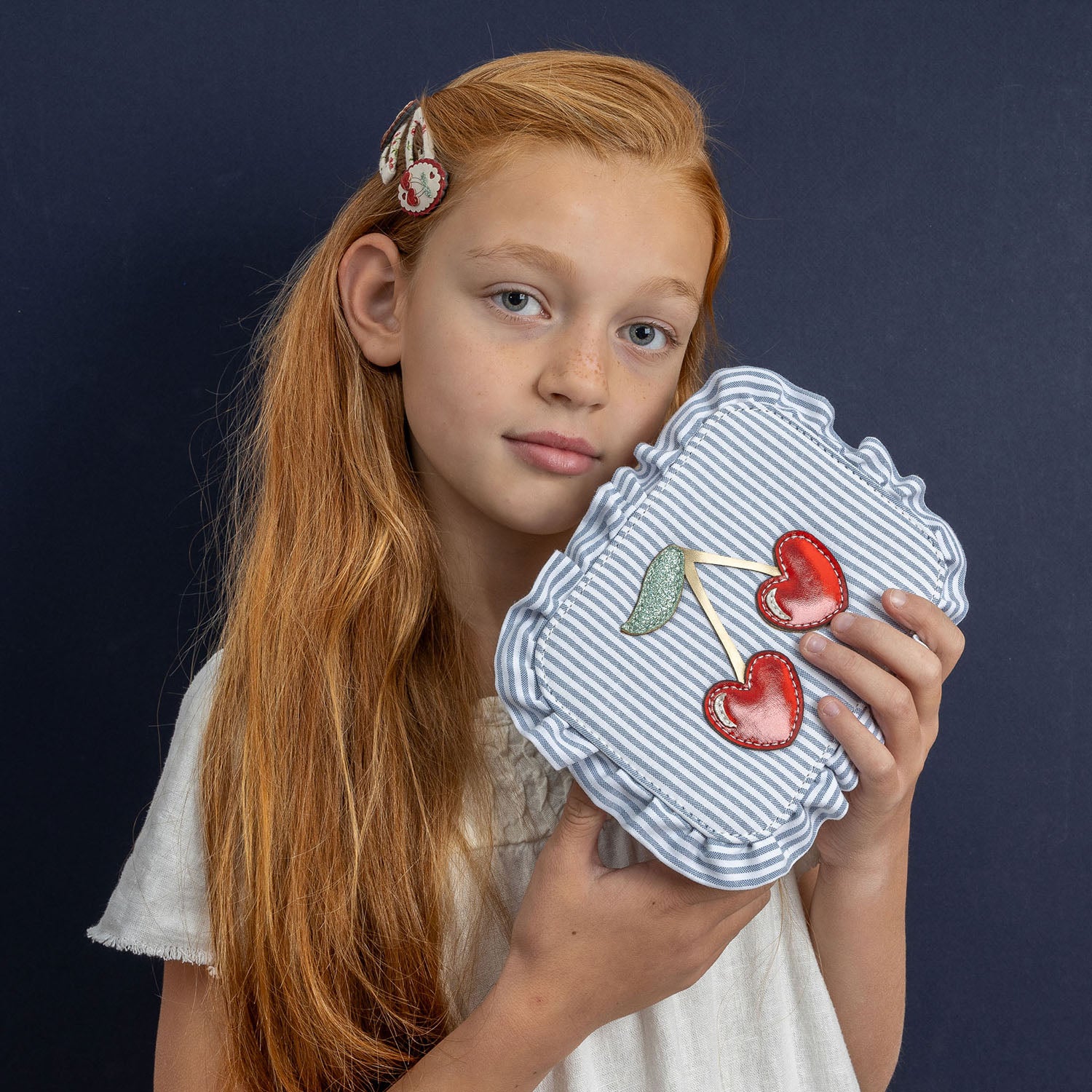 Mimi & Lula Skuldertaske - Striped Cherry Mon Cheri