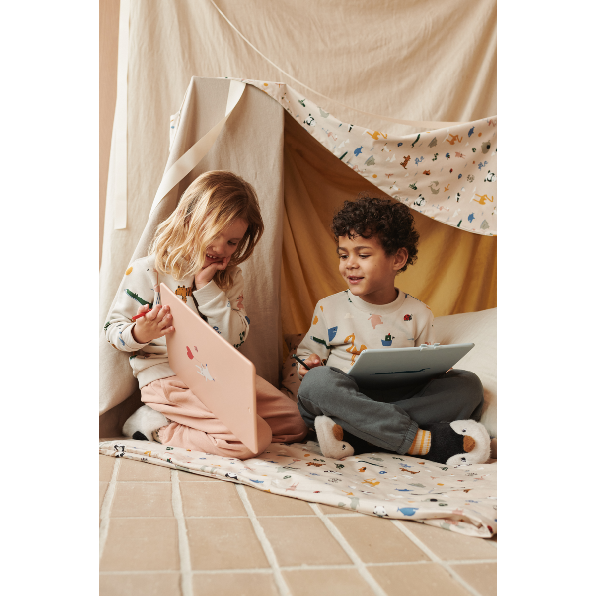 Liewood Zora LCD Tegnetavle - Rabbit/Pale tuscany