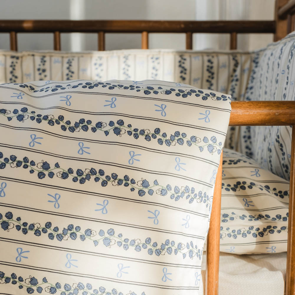 That´s Mine Levi Sengetøj Junior - Bell flower