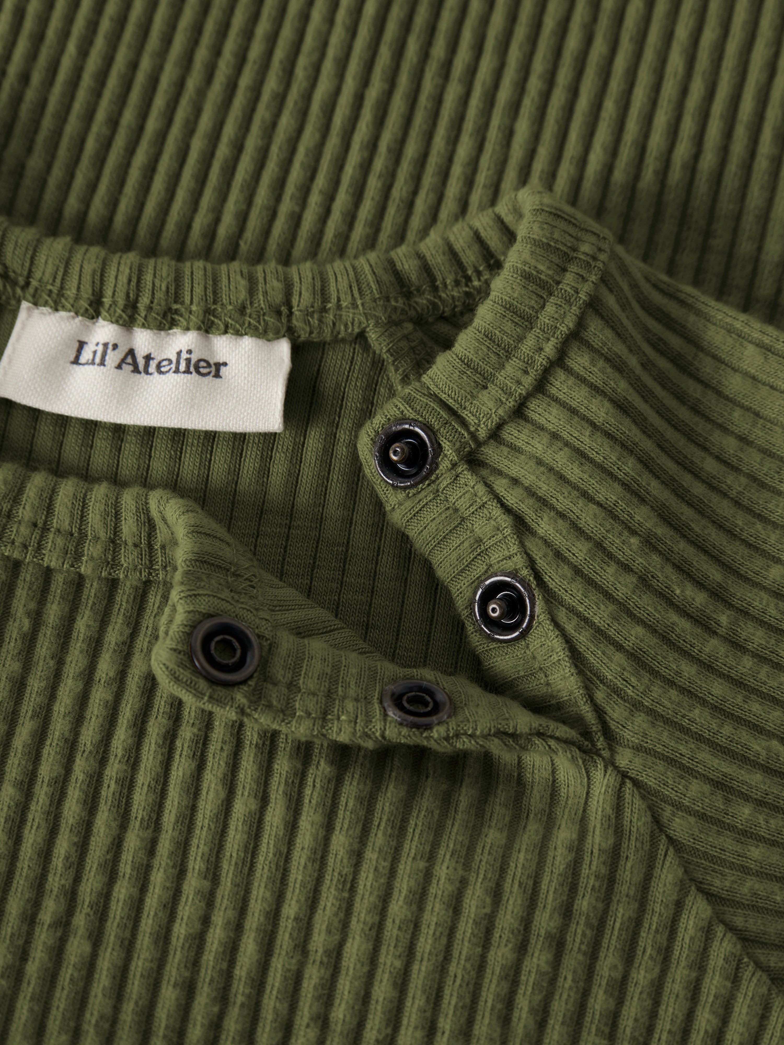 Lil Atelier Rajo - Meb LS Slim Body - Cypress