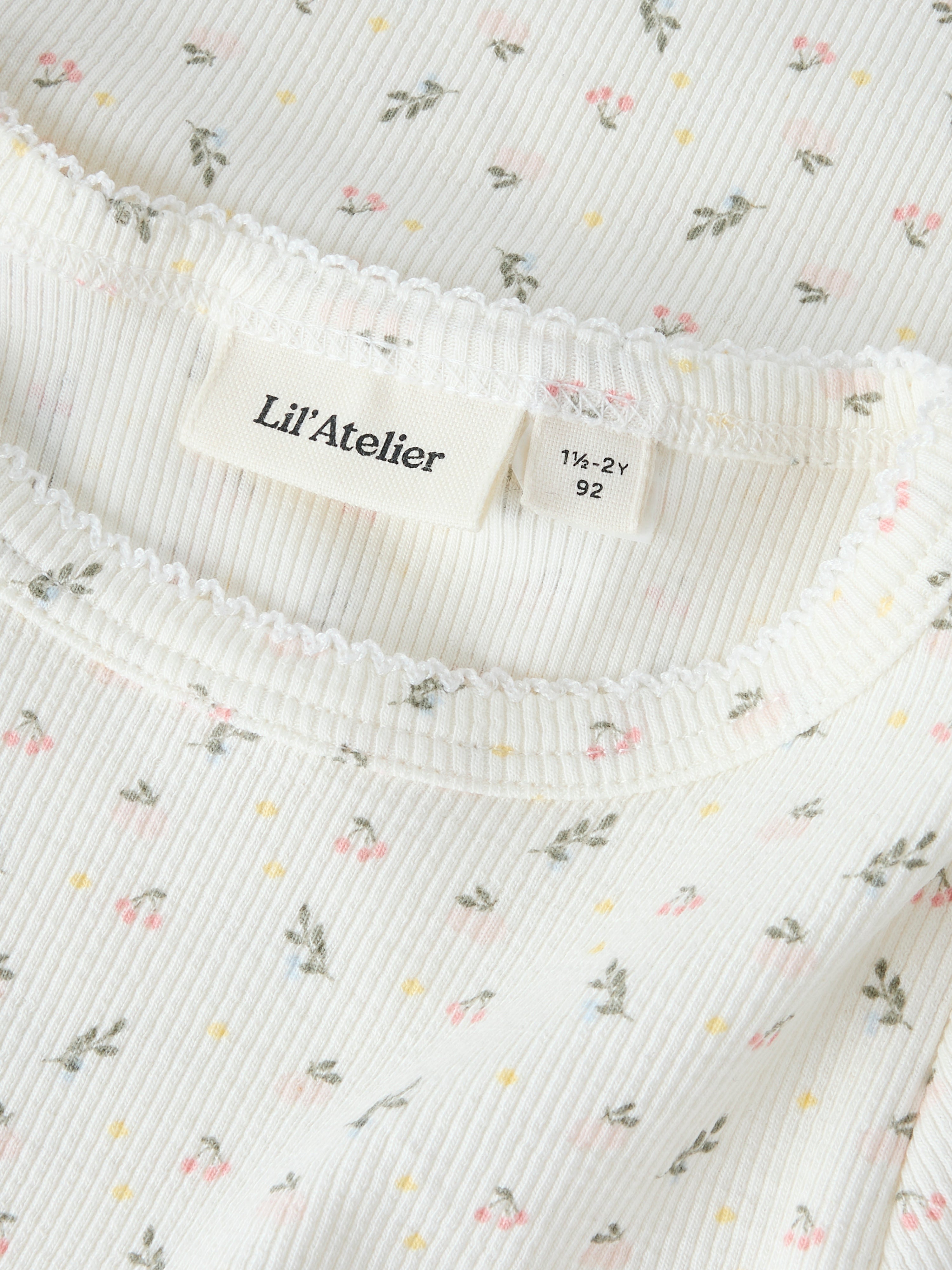 Lil Atelier Gago SS Slim Top NOOS - Coconut Milk/Small Flower