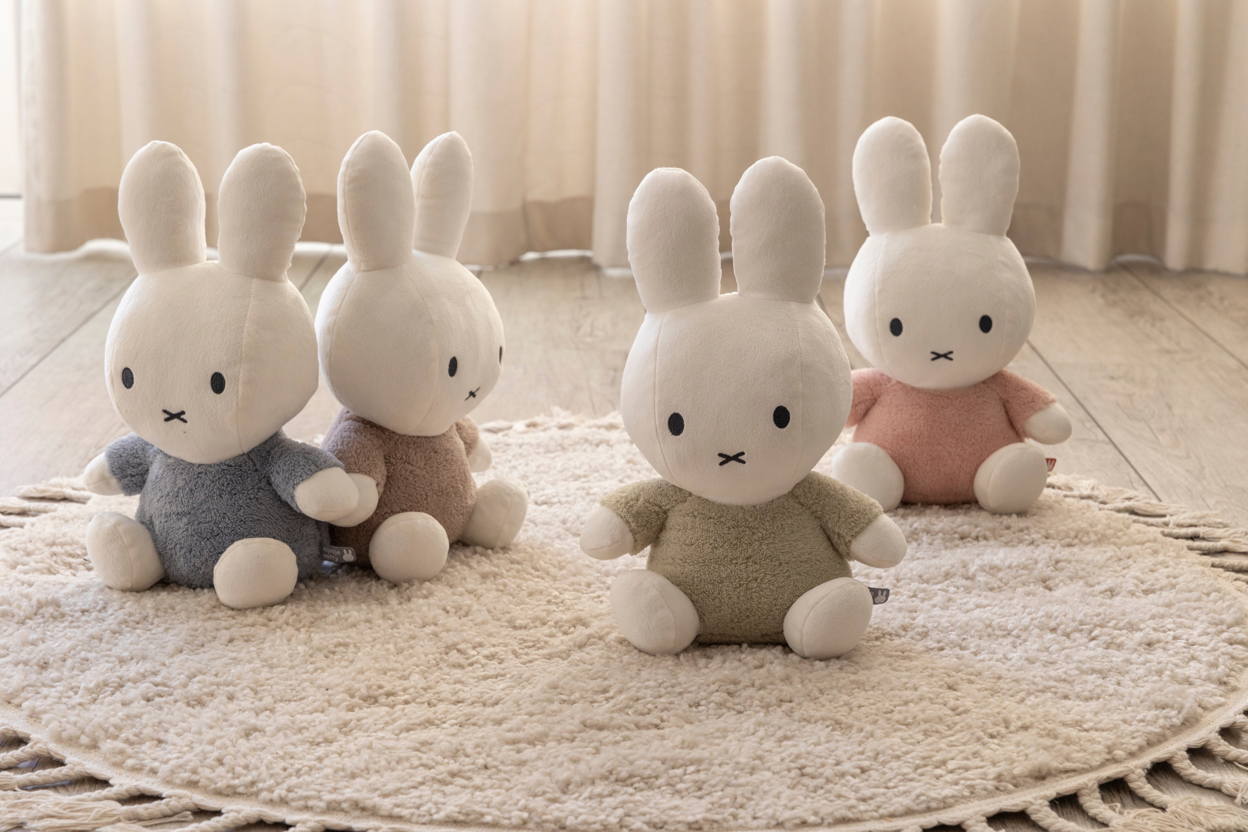 Miffy Kramme Bamse 35cm - Fluffy Green