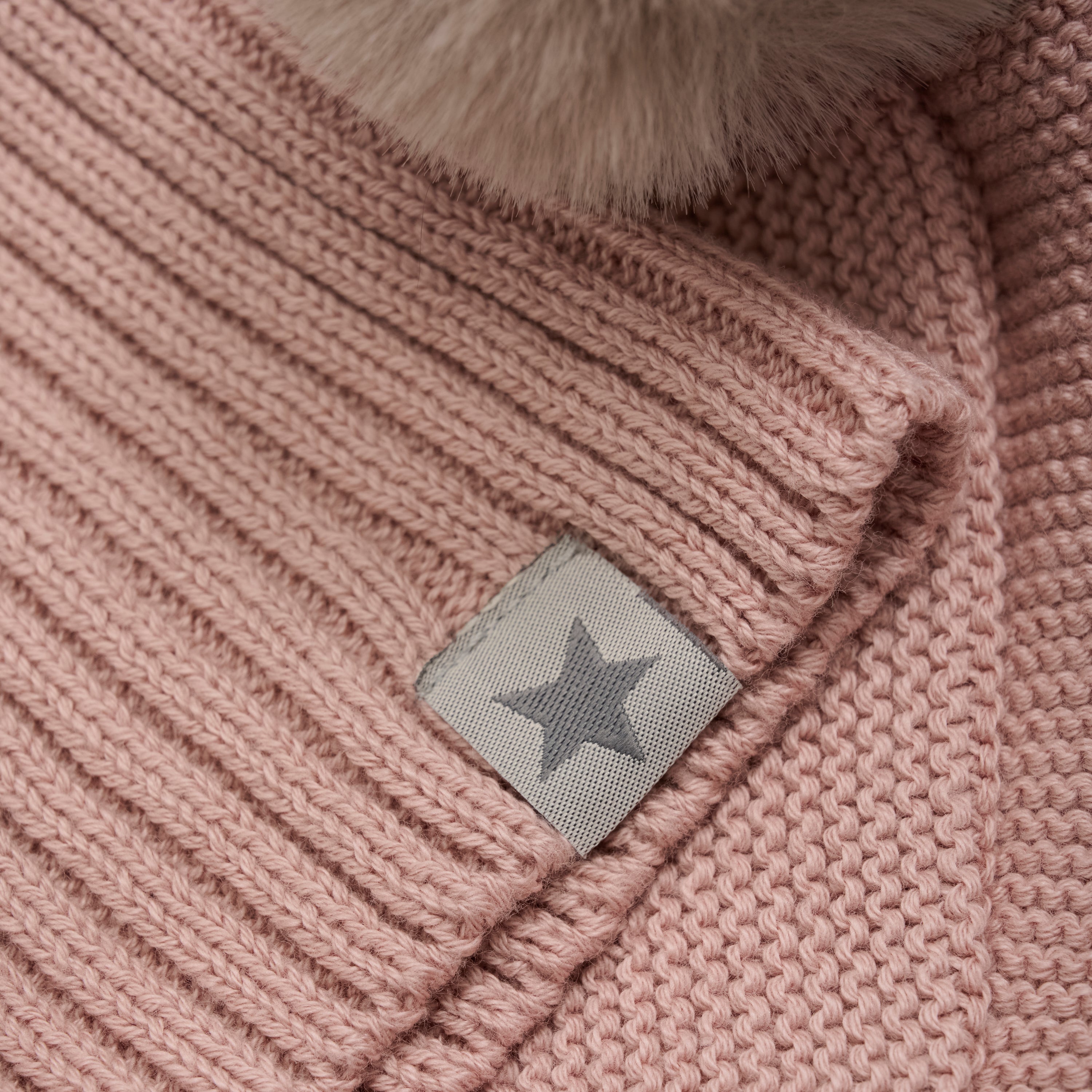 Huttelihut Elefanthue m. PomPom - Mahogany Rose