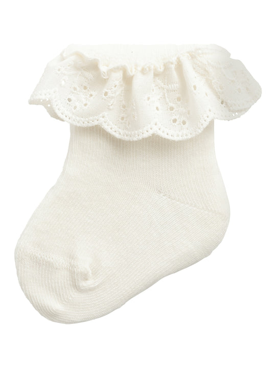 Lil Atelier - Dertrud Baby Ankelstrømpe med Blondekant - Coconut Milk